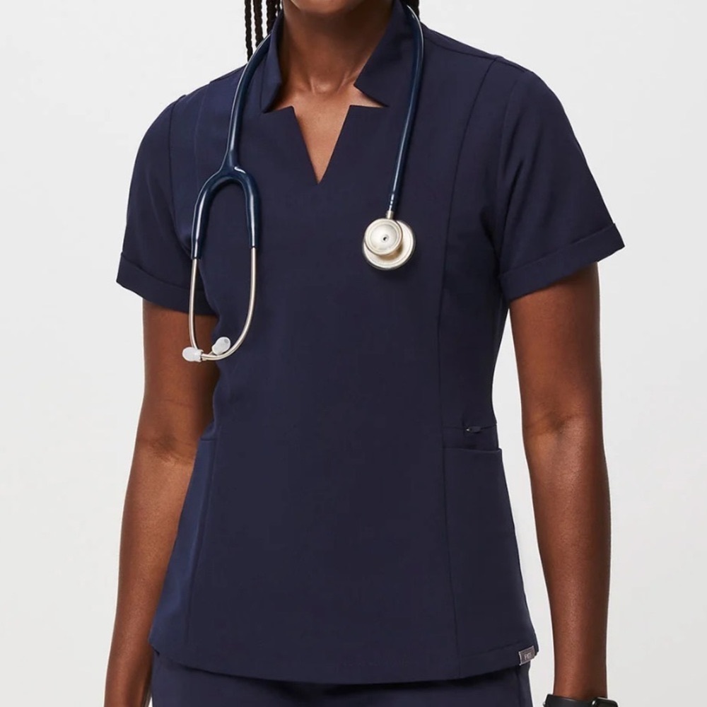 Figs Inala Slim Fit Navy scrub top NWOT